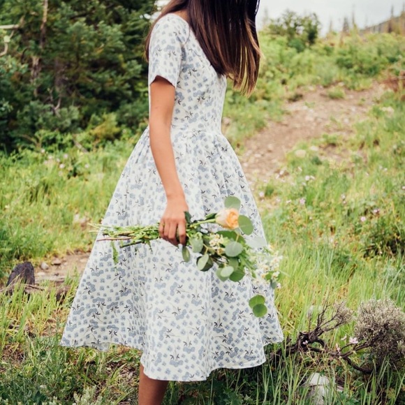 NWT JessaKae Woodhouse Floral MIDI Dress size M - Picture 3 of 3